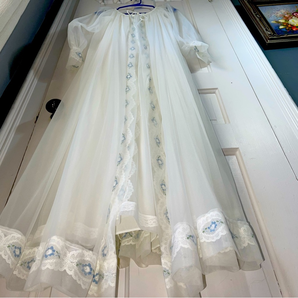 Vintage Peignoir Set Lingerie Nightgown Negligee Sheer White Chiffon Nightie